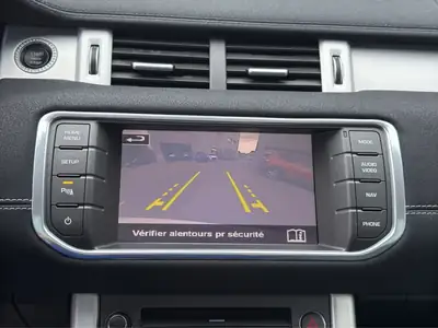 Land Rover Range Rover Evoque 2.2 SD4 — SUV premium diesel, toit panoramique et cuir — Miniature 32