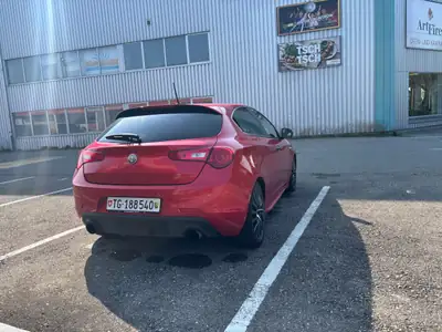 Alfa Romeo Giulietta 1750 TBi Quadrifoglio Verde TCT — Sportive italienne authentique, 143'000 km — arrière