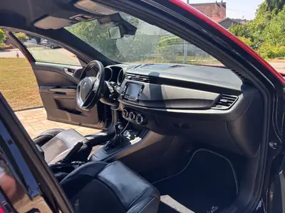 Alfa Romeo Giulietta 1750 TBi Quadrifoglio Verde TCT — Sportive italienne authentique, 143'000 km — détail