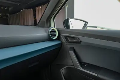 SEAT Arona 1.0 TSI Eco Style DSG — SUV compact économique, quasi neuf avec 50 km — Miniature 22