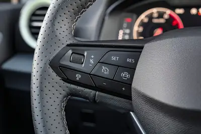 SEAT Arona 1.0 TSI Eco Style DSG — SUV compact économique, quasi neuf avec 50 km — Miniature 23