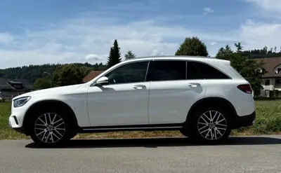 Mercedes-Benz GLC 400 d Off-Road — SUV premium diesel, 49'000 km seulement — rear view