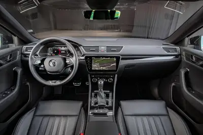 Skoda Superb Combi 2.0 TDi L&K 4x4 — Monospace diesel premium, 74 250 km, transmission DSG — Miniature 15
