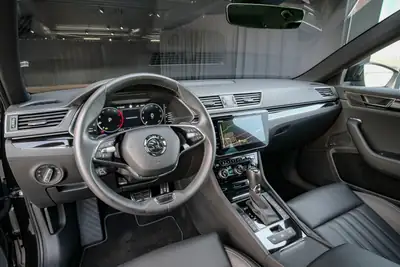 Skoda Superb Combi 2.0 TDi L&K 4x4 — Monospace diesel premium, 74 250 km, transmission DSG — Miniature 13