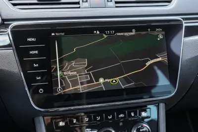 Skoda Superb Combi 2.0 TDi L&K 4x4 — Monospace diesel premium, 74 250 km, transmission DSG — Miniature 18