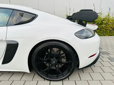 Porsche 718 Cayman GT4 RS PDK Weissach — 500 ch, kilométrage neuf, garantie Porsche — Miniature 11