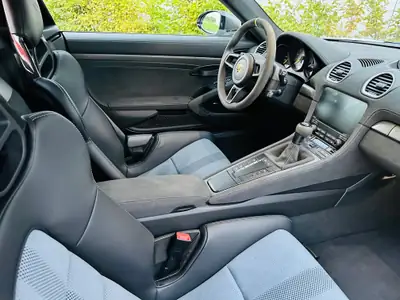 Porsche 718 Cayman GT4 RS PDK Weissach — 500 ch, kilométrage neuf, garantie Porsche — Miniature 20
