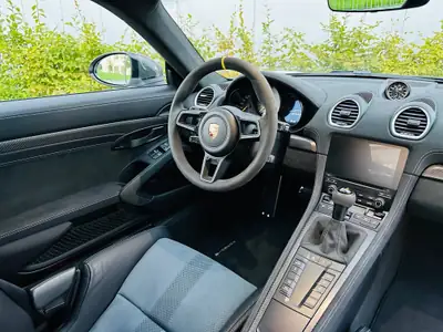 Porsche 718 Cayman GT4 RS PDK Weissach — 500 ch, kilométrage neuf, garantie Porsche — Miniature 19