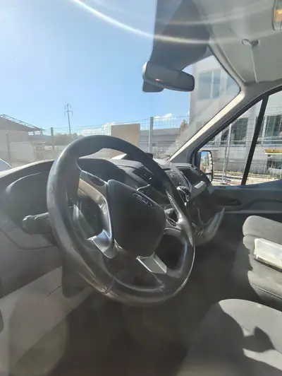 Ford Transit 2.2 TDCi 155 Trend 4x4 — Utilitaire robuste, 4 roues motrices, 76'000 km — Thumbnail 10