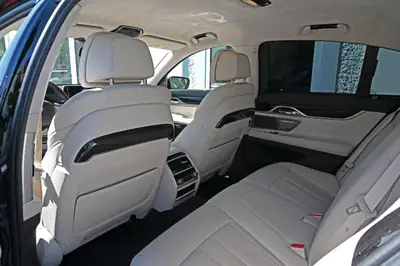 BMW 740d xDrive — Berline de prestige diesel, M-Paket, 320 ch — Miniature 22