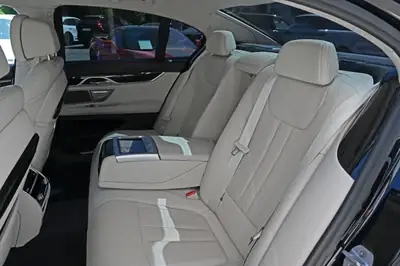 BMW 740d xDrive — Berline de prestige diesel, M-Paket, 320 ch — Miniature 27