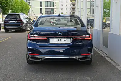 BMW 750i xDrive — Berline de prestige 530 ch, traction intégrale, faible kilométrage — Miniature 10