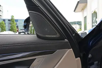 BMW 750i xDrive — Berline de prestige 530 ch, traction intégrale, faible kilométrage — Miniature 16