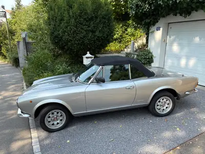 FIAT 124 Spider Pininfarina 124 DS 1984 — Cabriolet mythique, état impeccable — intérieur