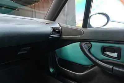 BMW Z3M Coupé 1999 — Sportive mythique, 321 ch et seulement 54'000 km — Miniature 20