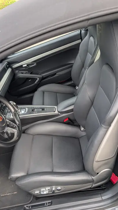 Porsche 911 Targa 4S PDK — Cabriolet de prestige, 420 ch, sans sinistre — détail