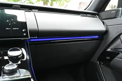 Range Rover Sport D300 MHEV 2023 — SUV premium hybride diesel, 29'000 km, Black Package — Miniature 17