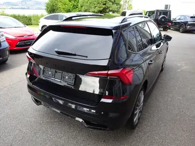 Skoda Kamiq 1.5 TSI Monte Carlo — SUV compact dynamique, toit panoramique et caméra — arrière
