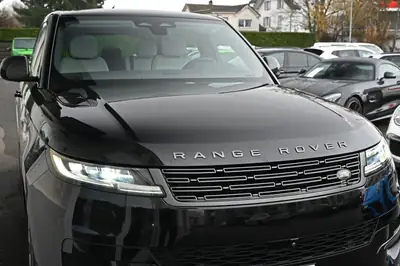 Range Rover Sport D300 MHEV — Luxe hybride diesel, 49 500 km seulement — arrière
