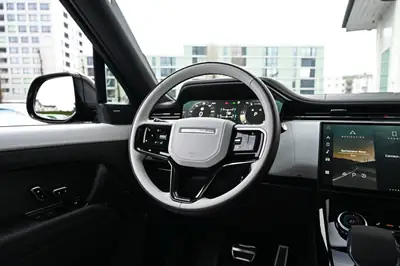 Range Rover Sport D300 MHEV — Luxe hybride diesel, 49 500 km seulement — Miniature 12