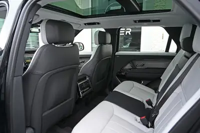 Range Rover Sport D300 MHEV — Luxe hybride diesel, 49 500 km seulement — Miniature 24