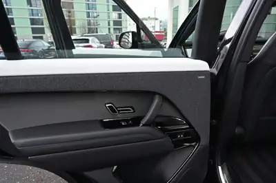Range Rover Sport D300 MHEV — Luxe hybride diesel, 49 500 km seulement — Miniature 25