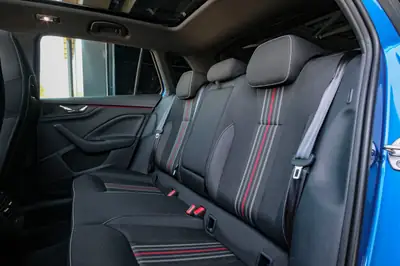 Skoda Kamiq 1.5 TSI Monte Carlo — Petit SUV dynamique, 15'250 km seulement — Miniatur 12