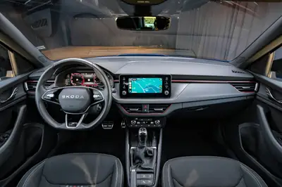 Skoda Kamiq 1.5 TSI Monte Carlo — Petit SUV dynamique, 15'250 km seulement — Miniatur 15