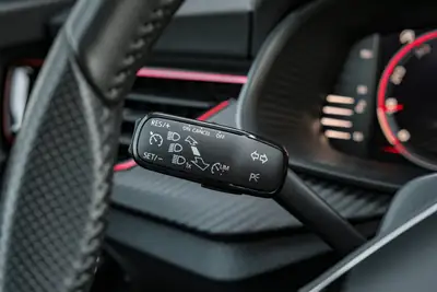Skoda Kamiq 1.5 TSI Monte Carlo — Petit SUV dynamique, 15'250 km seulement — Miniatur 23