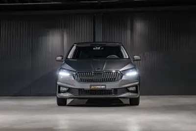Skoda Fabia 1.0 TSI Selection DSG — Citadine économique avec garantie constructeur 5 ans — Heckansicht