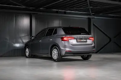 Skoda Fabia 1.0 TSI Selection DSG — Citadine économique avec garantie constructeur 5 ans — Miniatur 8