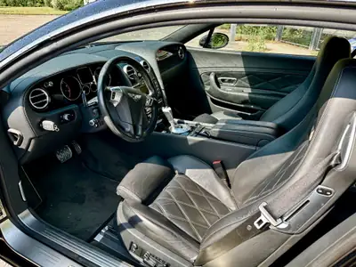 Bentley Continental GT Speed W12 — Coupé sport de prestige, freins récemment révisés — dashboard
