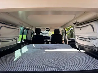 VW T6.1 California Beach — Aménagement camping premium, prêt à voyager — Miniatur 11