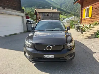 Volvo XC40 P6 Plus électrique — SUV premium 60 000 km, sans sinistre — rear view