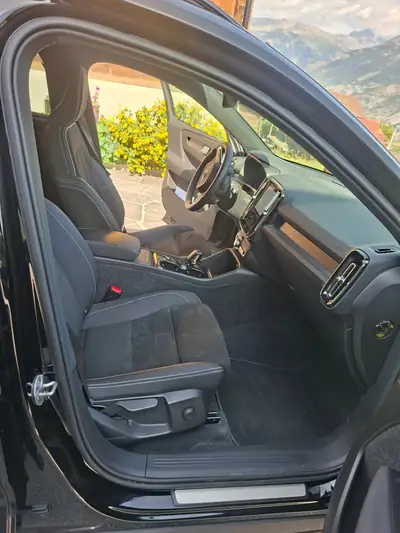 Volvo XC40 P6 Plus électrique — SUV premium 60 000 km, sans sinistre — detail