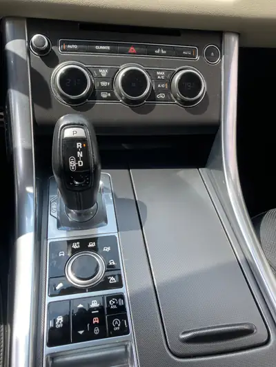 Range Rover Sport 3.0 V6 SC HSE Dynamic — SUV performant, chaîne de distribution neuve — Miniatura 10