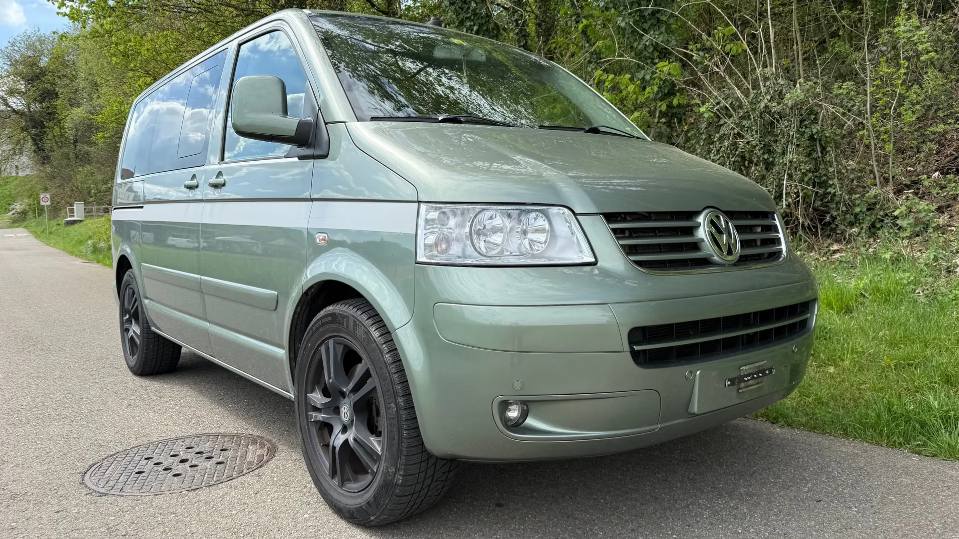 VW T5 2.5 TDI 174 Highline — Monospace diesel 7 places, sans sinistre