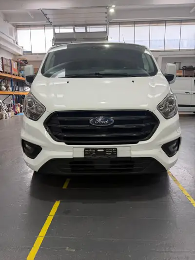 Ford Transit Custom 1.0 EcoBoost Trend PHEV — Utilitaire hybride rechargeable, 38 900 km — Außenansicht