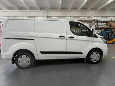 Ford Transit Custom 1.0 EcoBoost Trend PHEV — Utilitaire hybride rechargeable, 38 900 km — Innenraum