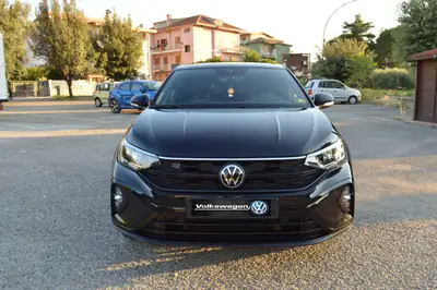 VW Taigo 1.0 TSI R-Line — Petit SUV urbain dynamique, toit panoramique et techno moderne — Thumbnail 8