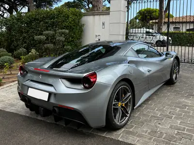 Ferrari 488 GTB — Supercar V8 670ch, Freins & Pneus Neufs, Approuvée Ferrari — arrière