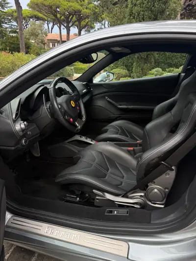 Ferrari 488 GTB — Supercar V8 670ch, Freins & Pneus Neufs, Approuvée Ferrari — tableau de bord