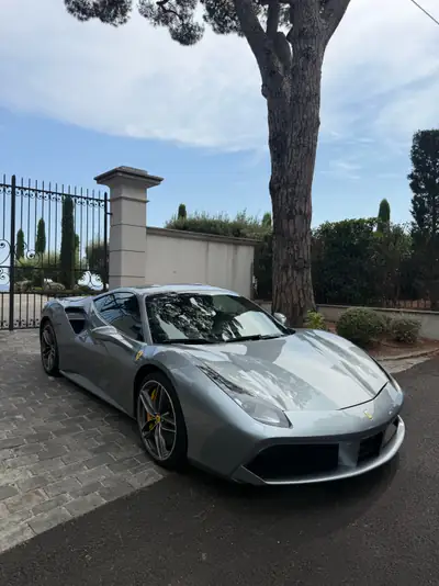 Ferrari 488 GTB — Supercar V8 670ch, Freins & Pneus Neufs, Approuvée Ferrari — Miniature 8