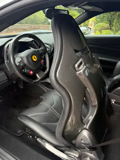 Ferrari 488 GTB — Supercar V8 670ch, Freins & Pneus Neufs, Approuvée Ferrari — Miniature 12
