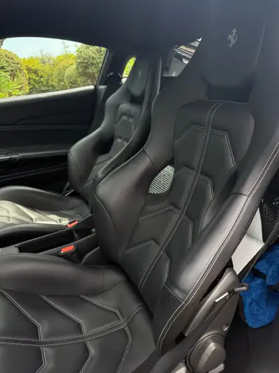 Ferrari 488 GTB — Supercar V8 670ch, Freins & Pneus Neufs, Approuvée Ferrari — Miniature 13