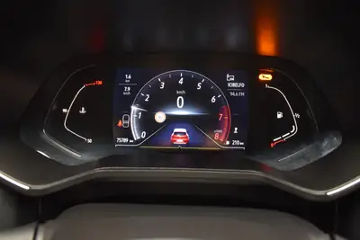 Renault Clio 1.0 TCe 100 Intens 2020 — Citadine économique, entretien Renault complet — Miniature 17