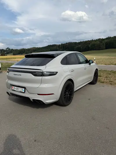 Porsche Cayenne 4.0 V8 GTS Coupé — SUV coupé haute performance, 56'000 km seulement — fianco