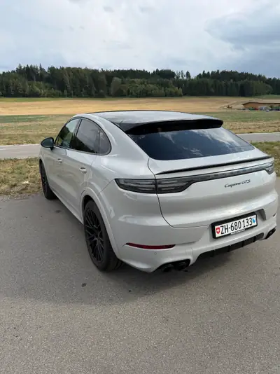 Porsche Cayenne 4.0 V8 GTS Coupé — SUV coupé haute performance, 56'000 km seulement — interni