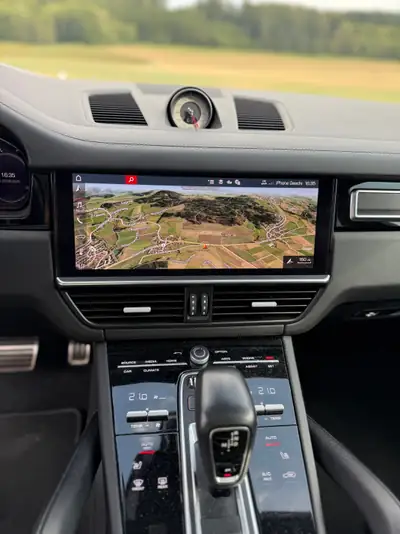 Porsche Cayenne 4.0 V8 GTS Coupé — SUV coupé haute performance, 56'000 km seulement — dettaglio