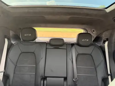 Porsche Cayenne 4.0 V8 GTS Coupé — SUV coupé haute performance, 56'000 km seulement — Miniatura 10